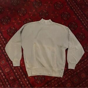 Women’s Gray Sweater
